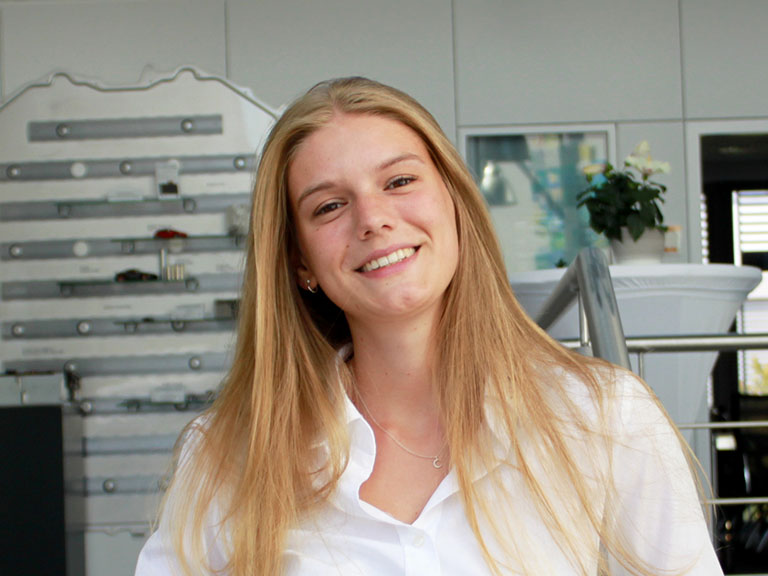 Samira Rieger - ihre Ansprechpartnerin bei Personalthemen