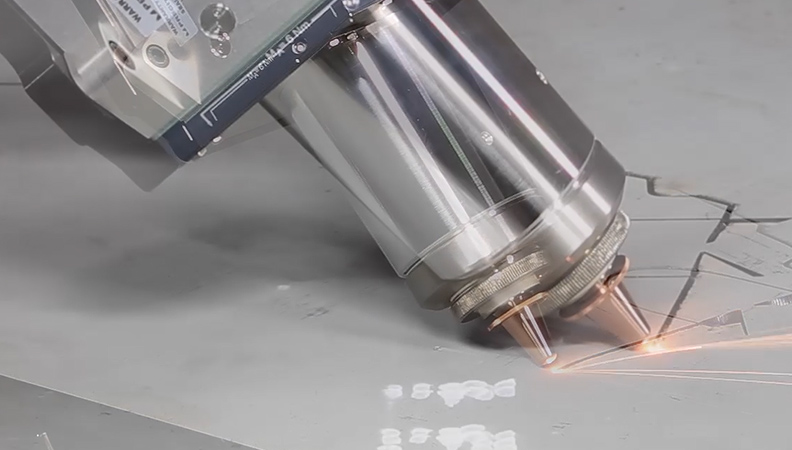 Taglio laser 2.5D di lamiere piane