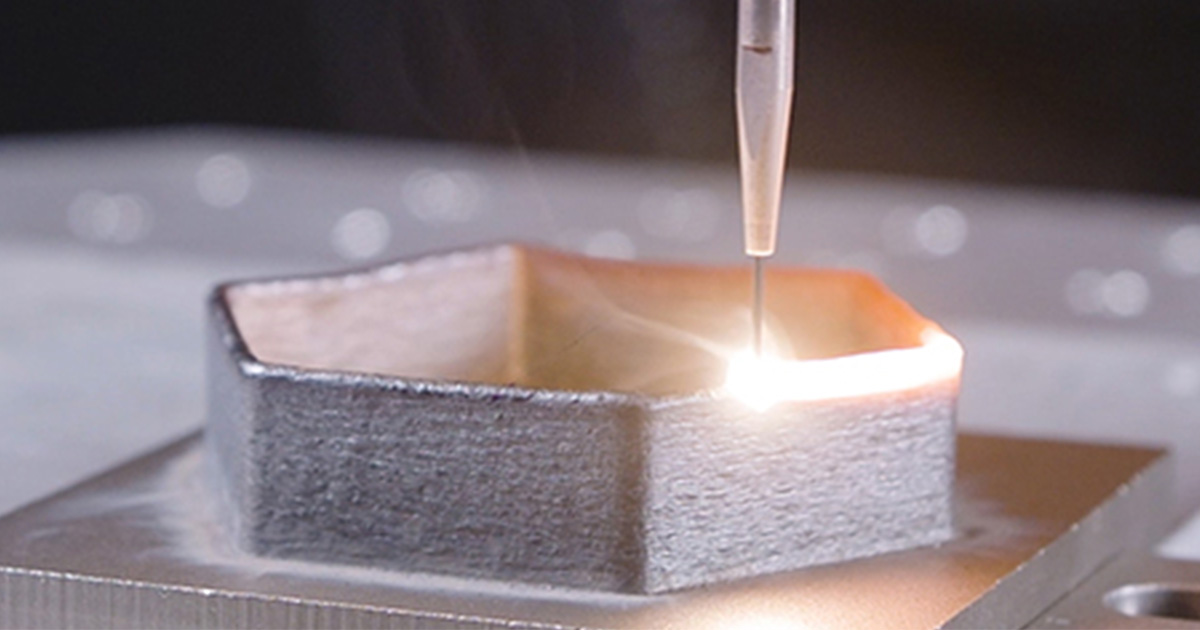Focusing optics for laser cladding with metal powder | YC52