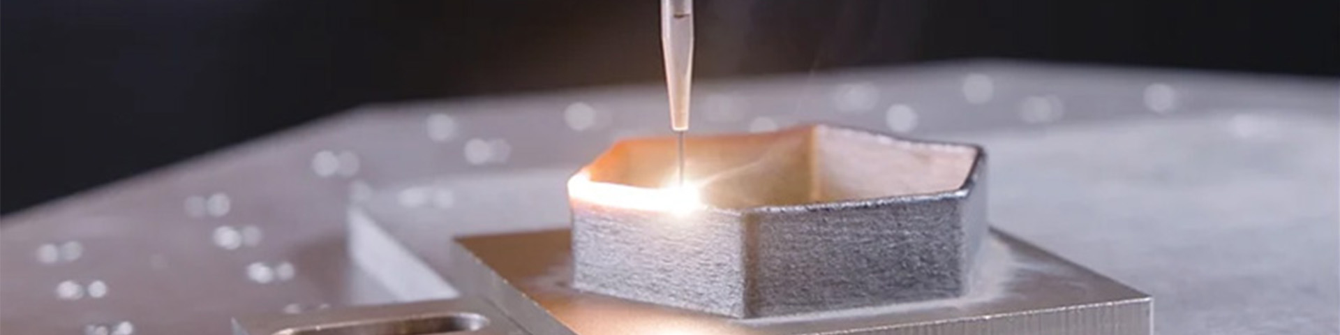 Bild eines aus Metall gedrucktem Bauteil